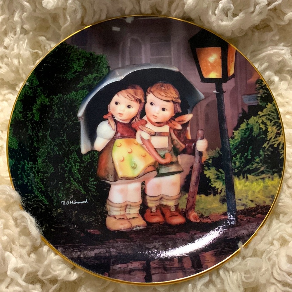 MI Hummel plate